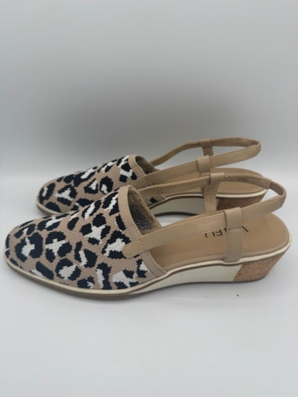 Vaneli Women's Greer Beige Leopard Slingback Wedge Size 8.5